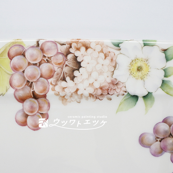 赤系のブドウ部分の拡大